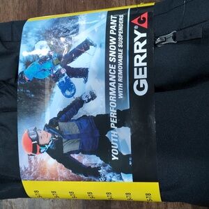 NWT Gerry Snow pants with removable suspenders Kids small 7/8